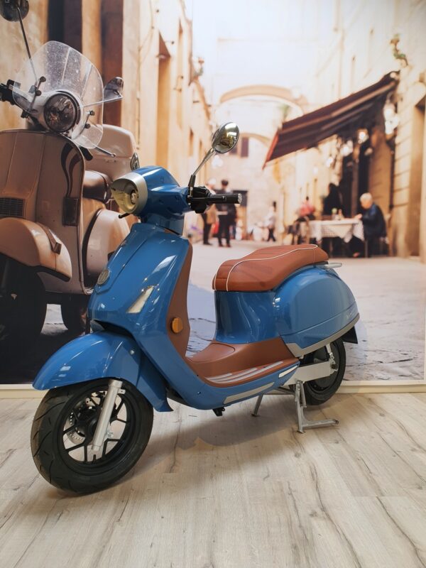 Azur blue / Mahagoni brown