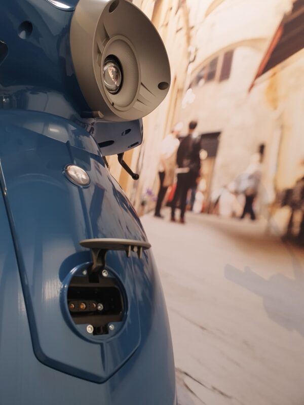 Azur blue / Mahagoni brown