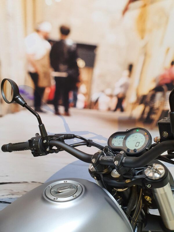 Leoncino 500 matt grey