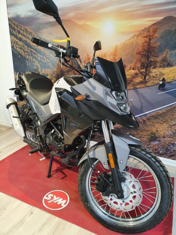 NH-T 125 Black / White